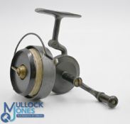 Hardy the Hardex No.2, Mk2 Hydra with full bail arm, Bakelite spool, brass drag adjuster, retains