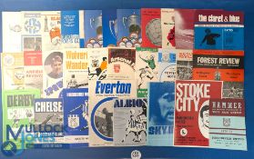 1970/71 Manchester Utd complete league season homes nos. 1-26 plus Manchester City (Foulkes