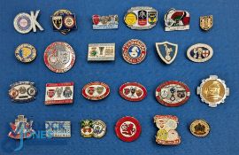 24x Football Badges British Leagues metal and enamel, to include Arsenal, Manchester City,