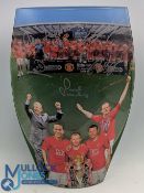 2008-09 Manchester United Champions Glass Vase, depicting Alex Ferguson. Paul Scholes, Wayne Rooney,