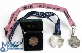 Nick Cook England Cricketer and Umpire 2009 Ashes Series Match Official brass token award medallion,