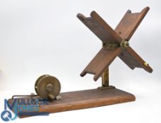 Hardy 1911 Line Drier in wood with 2 ¼