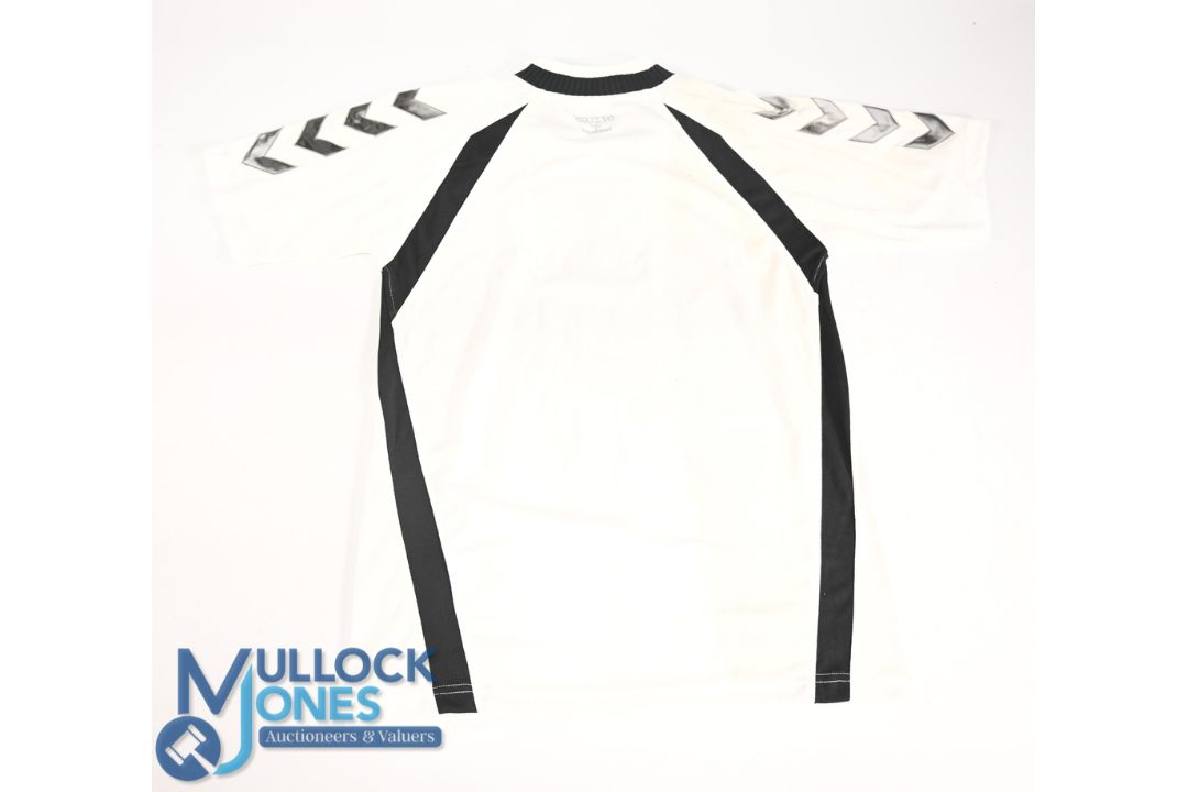 AFC Telford United Home Football Shirt 2006-2007 Multi signed with fourteen signatures on front Size - Image 2 of 4