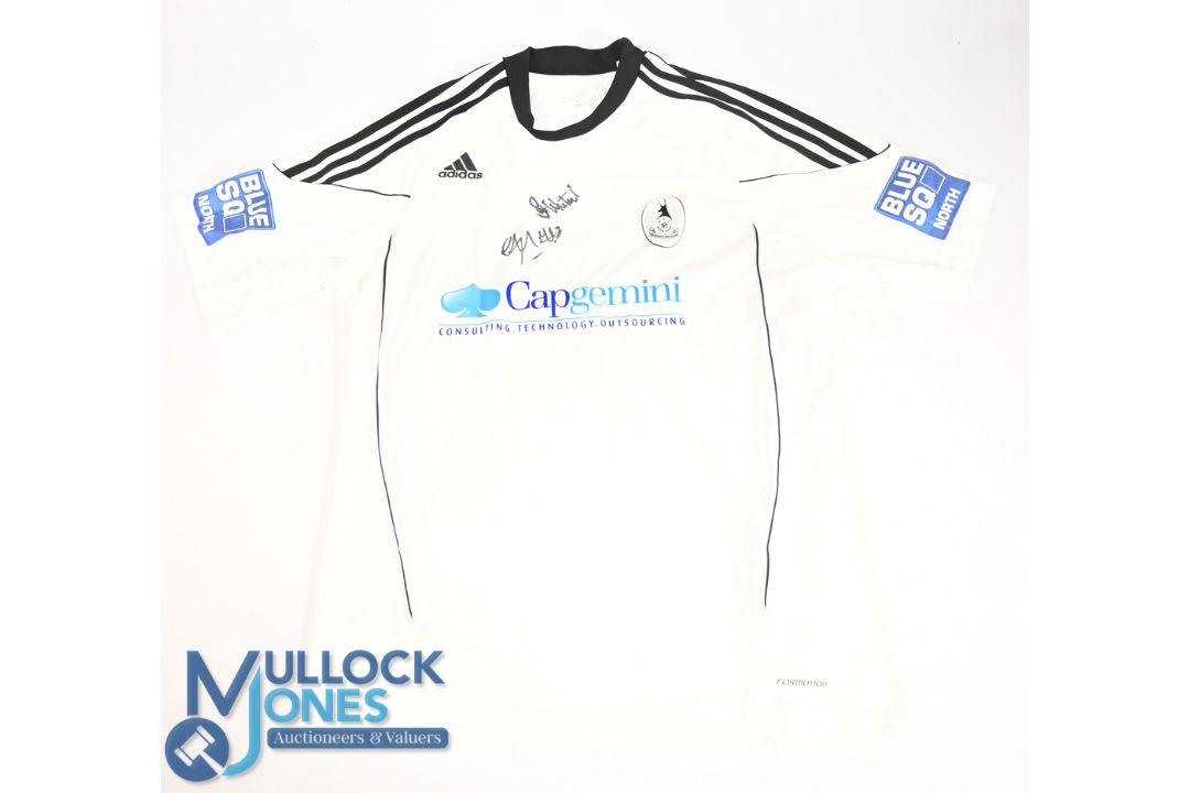 AFC Telford United Home Football Shirt 2010-2011 #17 with two signatures on front Size XL Adidas / - Image 1 of 4