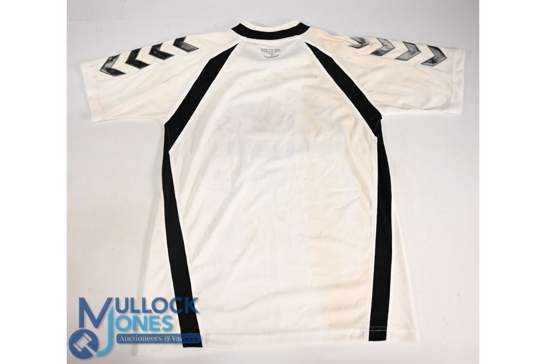 AFC Telford United Home Football Shirt 2006-2007 Multi signed with fourteen signatures on front Size - Image 4 of 4