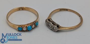 18ct Gold / Platinum and Diamond Ladies Ring: thin gold band having 3 diamonds in a platinum claw