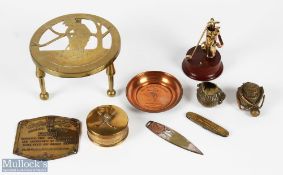 Brass and Copper Golf Collectables: to include 2x golf ball cleaning brush and lidded pot, a brass