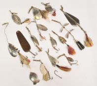 Collection of USA vintage Musky type lures, makers include JT Buel, JT Lowe, Hendryx & more, some