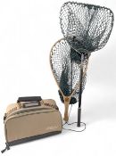 Hardy Alnwick extending folding landing net 20