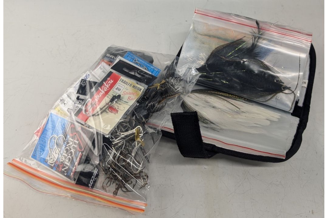 Quantity of saltwater fishing high quality hooks, split rings, links, and a quantity of saltwater
