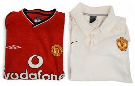 2000-2003 Manchester United Umbro Home Football Shirt, long sleeve with Vodafone sponsor log