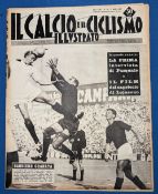 1961 Italian 'Il Calcio' magazine 1st October 1961 with Denis Law in match action, on the front