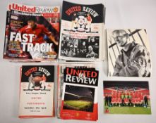 Manchester United FC programmes and memorabilia to include 1955/56 v Blackpool 1970s x 13, 1982-1998