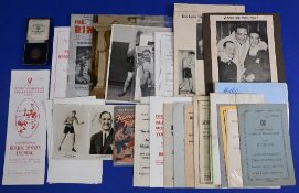Boxing Memorabilia to include Amateur and University programmes, other programmes 7/3/70 Finnegan