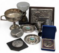 Period Golf silverplate and glass Trophies and Awards, with noted examples of Middlesex Golf Club on