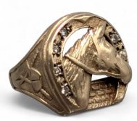 9ct Gold Men's Horse Racing Ring, UK size S hallmarked London with indistinct date stamp, with