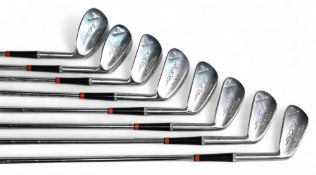 Classic Walter Hagen Golf Clubs features 4x Matching laminate woods with vertical striped central