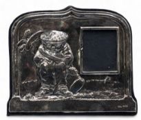 Silver hallmarked Golfer Photograph Frame, London 1985 with embossed golfer figure carrying over