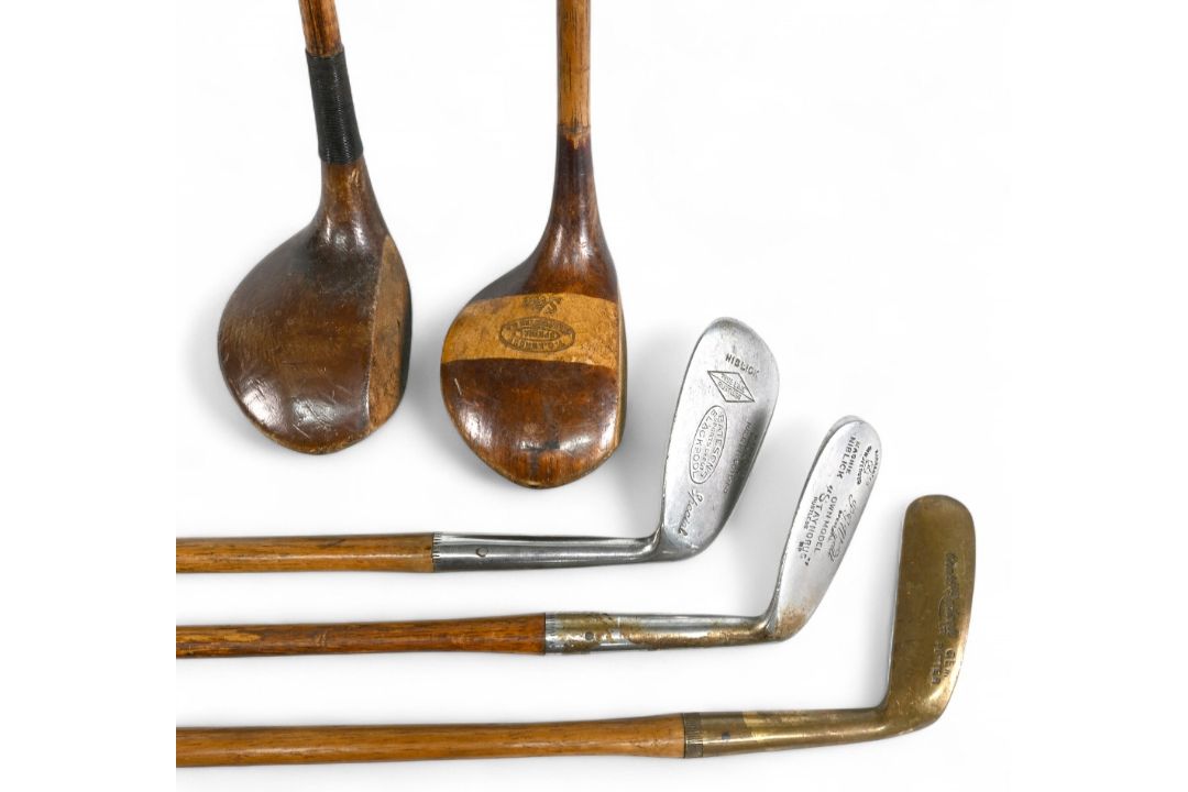 5x Assorted Golf clubs - 2x socket neck woods a large head stripe top driver stamped Renouf with a - Image 1 of 3