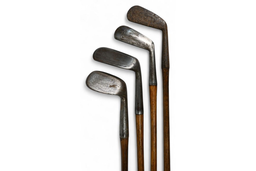4x James Braid Golf irons to incl a round back cleek, special cleek both bearing the signature, - Image 1 of 3