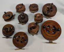 Collection of wooden Nottingham and Scarborough reels, ranging from 4
