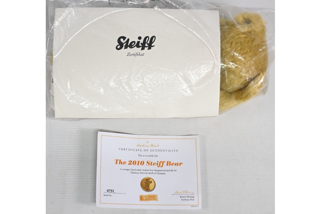 Danbury Mint 2010 Steiff Bear Handmade Mohair bear limited edition No 0751 comes with certificate - Image 2 of 2