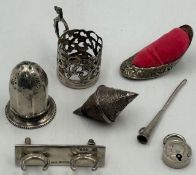 Silver & white metal Collectables, a silver hallmarked double horseshoe trophy part, silver coin