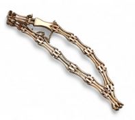 9ct Gold gate Bracelet, no markings but tested for 9ct gold 7.5