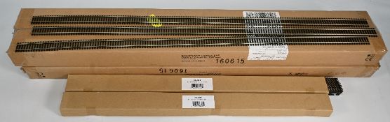 OO Gauge Model Railway Train Track Bachman 670mm Straights (20) Flexi Track (9) together with Peco
