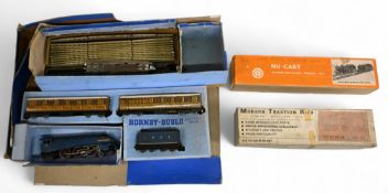 OO Gauge Hornby Train Set Dublo 3 rail LNER Sir Nigel Gresley with 2 Coaches, track in part box