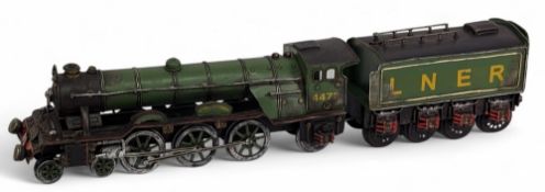 Tin Flying Scotsman LNER Locomotive Model with Tender, a modern model, with moving wheels #69cm
