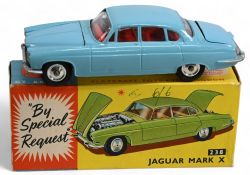 Corgi Toys Jaguar Mk10 Number 238 In Blue with Suitcase in Original Box6