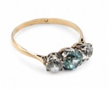 Lady's Ring 9ct Gold with three large diamonds - UK size P, 1.6g with stones