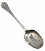 c1700 Antique Silver Trefid Spoon, with oval bowl and rat tail, the reverse handle, markings are