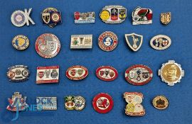 24x Football Badges British Leagues metal and enamel, to include Arsenal, Manchester City,