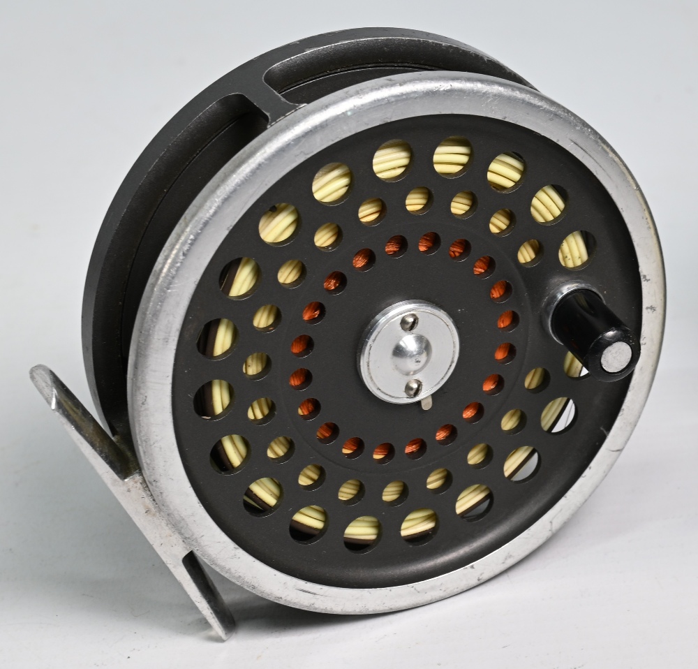 Hardy Bros Marquis 10 alloy trout fly reel with 4 spare spools, 3 ¾" ventilated spool, 2 screw - Image 2 of 3