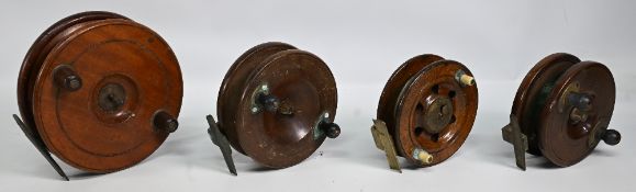 Collection of mahogany and brass centre pin reels, as follows: Pownalls of Yarmouth 5