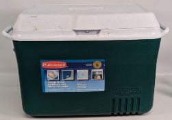 Rubbermaid 48 Quart Ice Box Fishing Storage Chest, in good used condition. Size 36cm x 40cm x 56cm