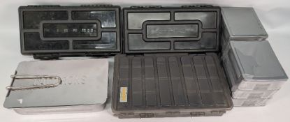 Camerons stainless steel fish smoker with tray, instructions, and 2 tubs of Camerons wood chips in