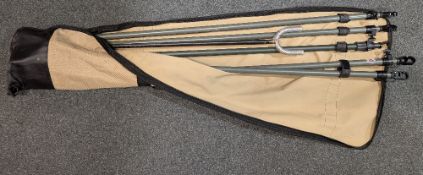 Collection of adjustable Hide Poles, in storage case