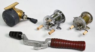 Tournament Model 26 alloy bait casting reel, twin handles, on/off check, jewel bearings, free