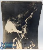 Che Guevara - Legendary Cuban Revolutionary Photograph: an evocative black and white, signed to