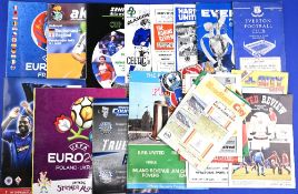 Collection of football programmes generally 1970s/1980s to include 1971/72 Altrincham v Barrow (