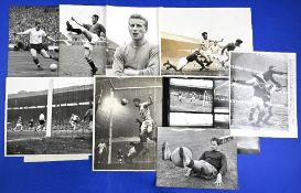 1959/60 B&W photographs to include Manchester United v Leeds Utd – pass back to Leeds Utd keeper –