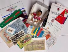 Rugby Pot-Porri inc Vintage Cards and Tickets and Newer Programmes (Qty): 16 assorted progs form