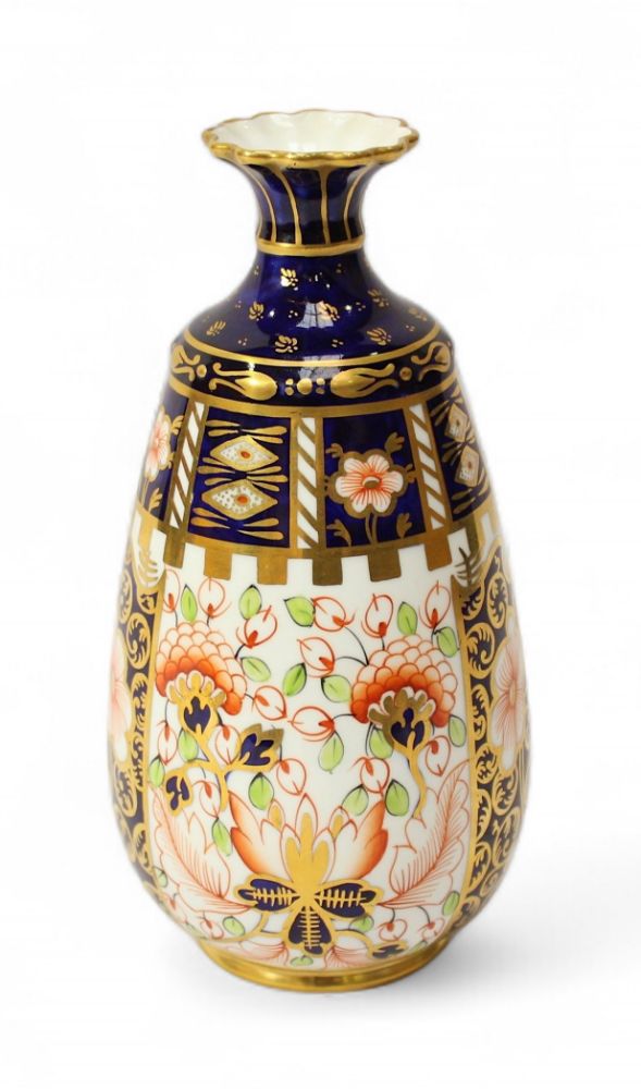 General auction of antiques, ceramics, jewellery, watches and collectables etc.