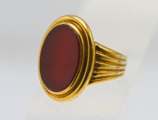 Antique yellow metal (untested gold) carnelian ring, approx 6g, size J/K.