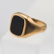 A 9ct gents bloodstone ring, approx 5.2g (misshaped), size Q/R.