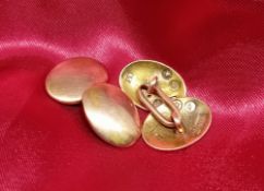 A pair of 15ct gold gents cufflinks, approx 7g.