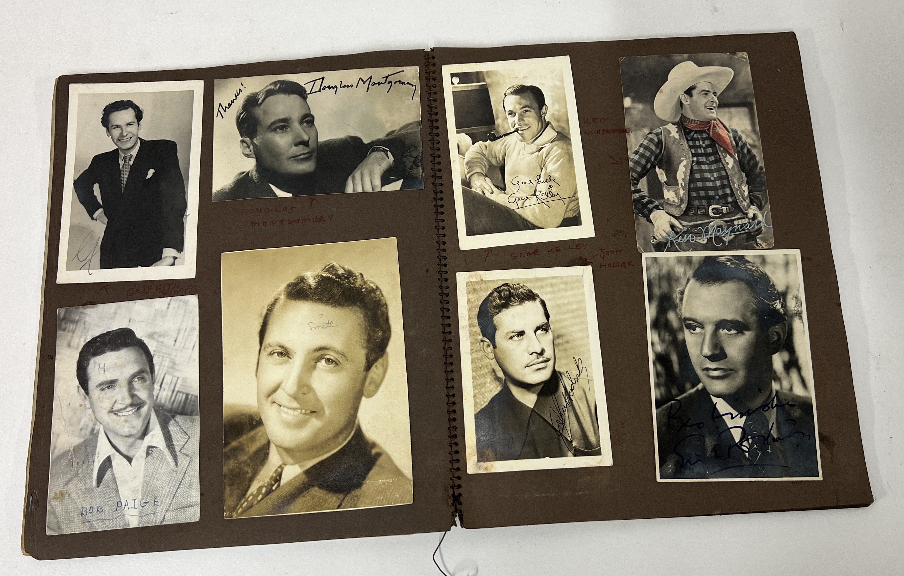 A collection of ephemera including images of movie stars, booklets etc. - Image 3 of 3
